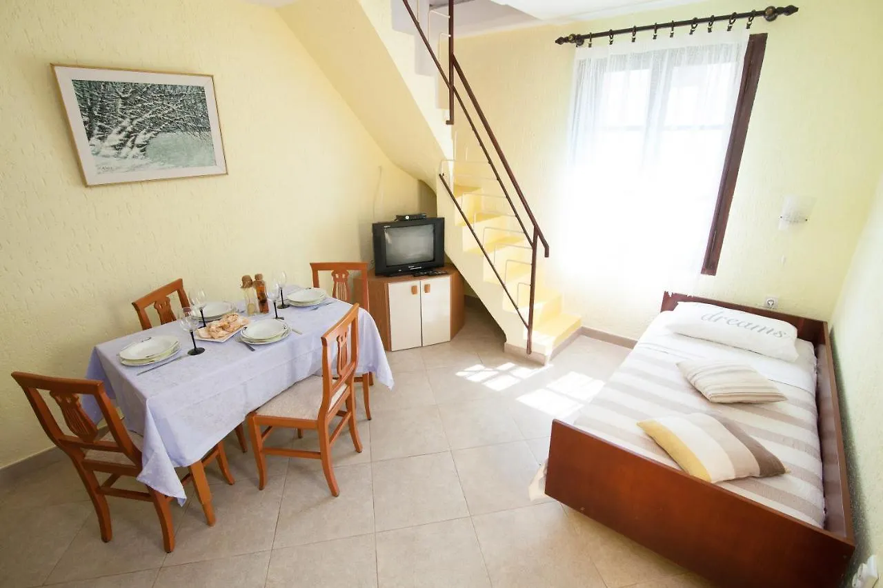 Apartment Ferienwohnung Apartman Kristina Banjole Kroatien